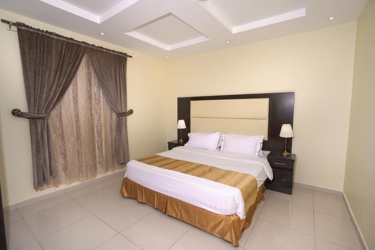 Lareen Suites